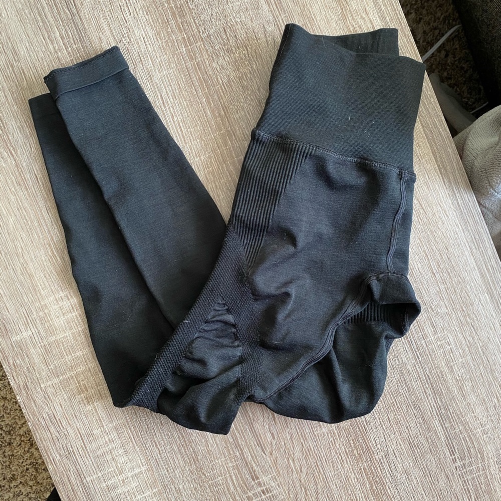 Alphalete aero leggings